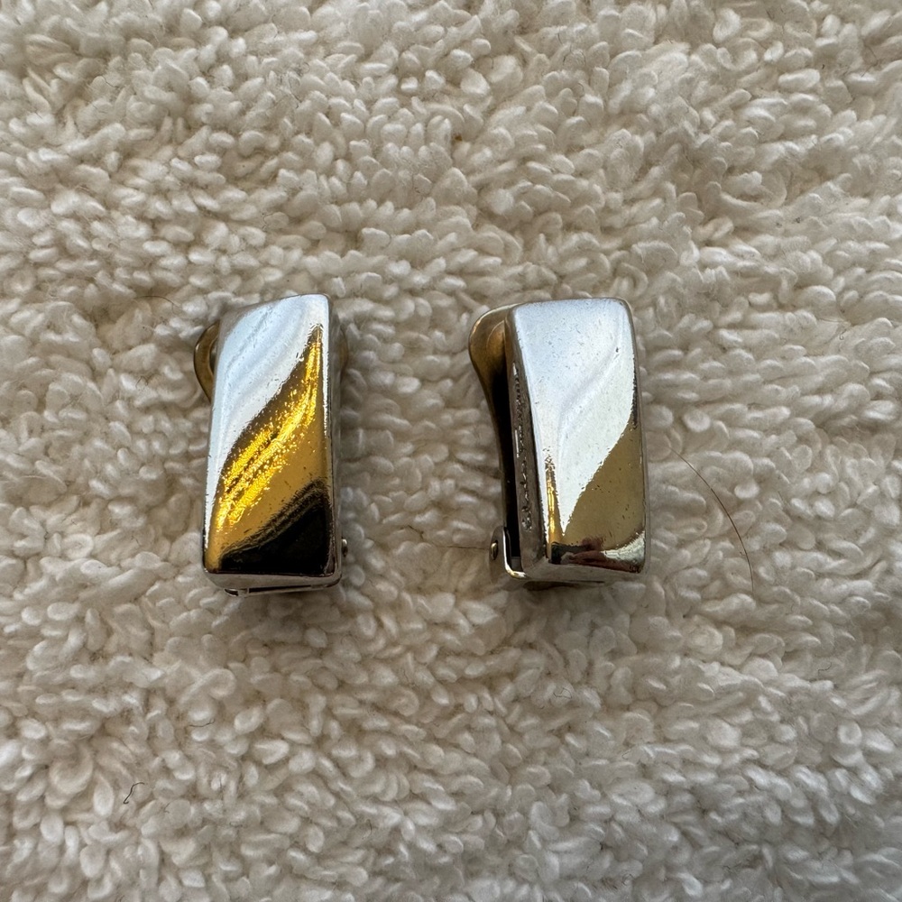 Salvatore Ferragamo clip earrings silver metal.